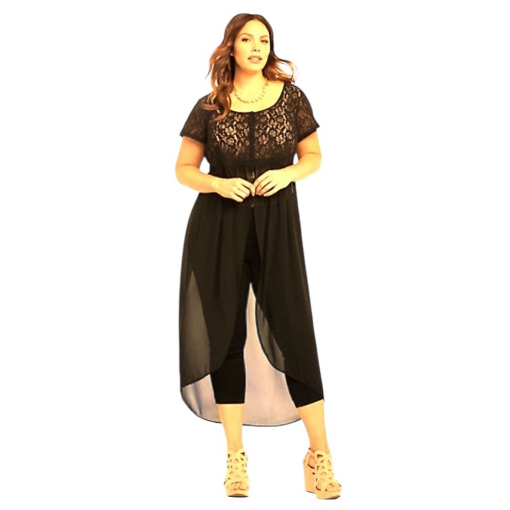Torrid black Lace Chiffon flowing Top size 2-2X/18-20